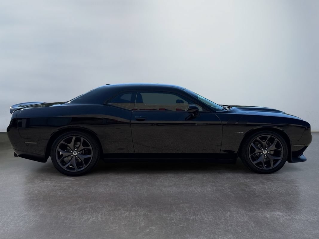 Used 2019 Dodge Challenger R/T RWD image 4