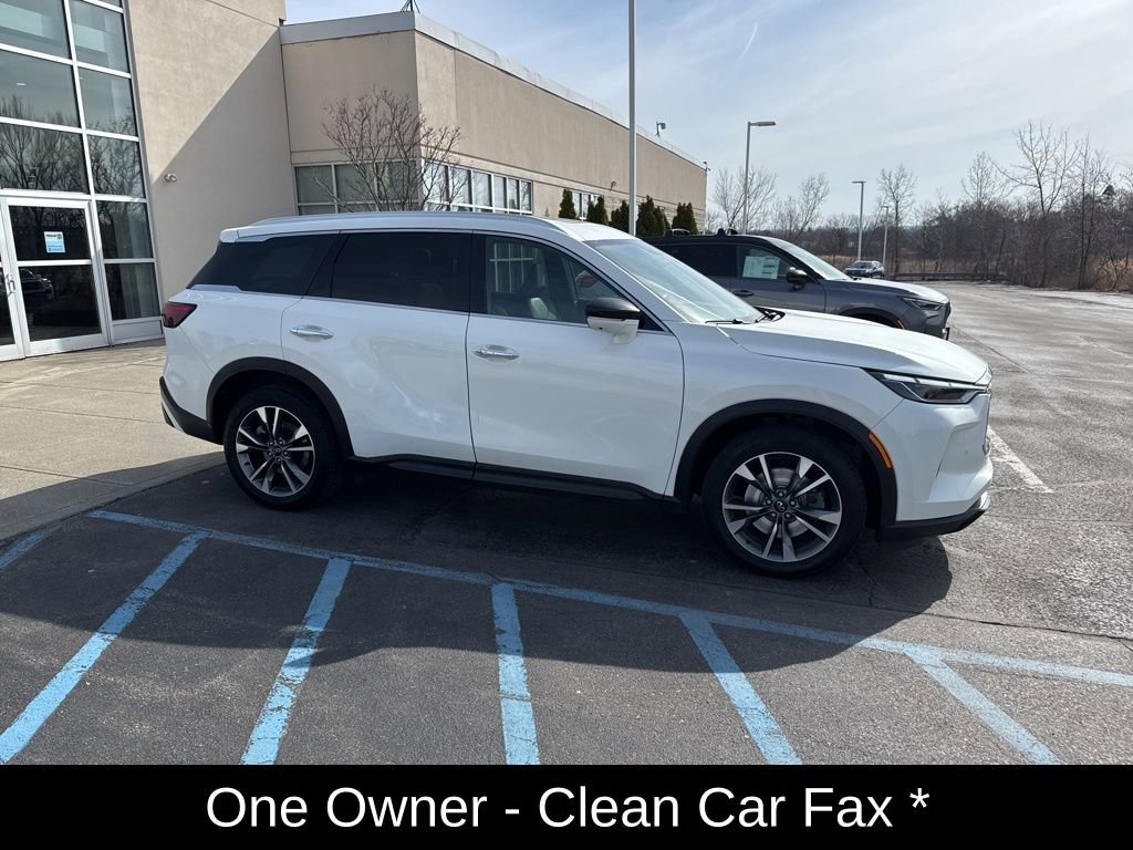 Certified 2024 INFINITI QX60 Luxe image 3
