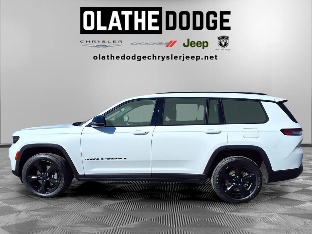 Certified 2023 Jeep Grand Cherokee L Laredo image 21