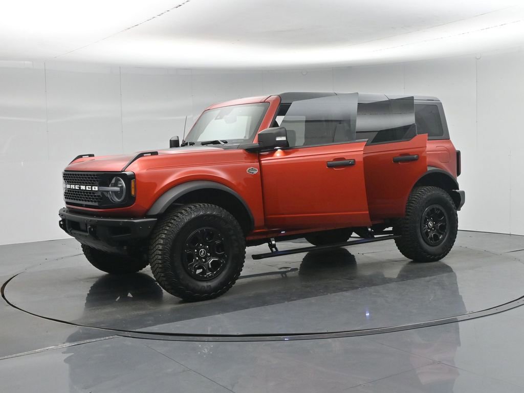 Used 2023 Ford Bronco Wildtrak image 5