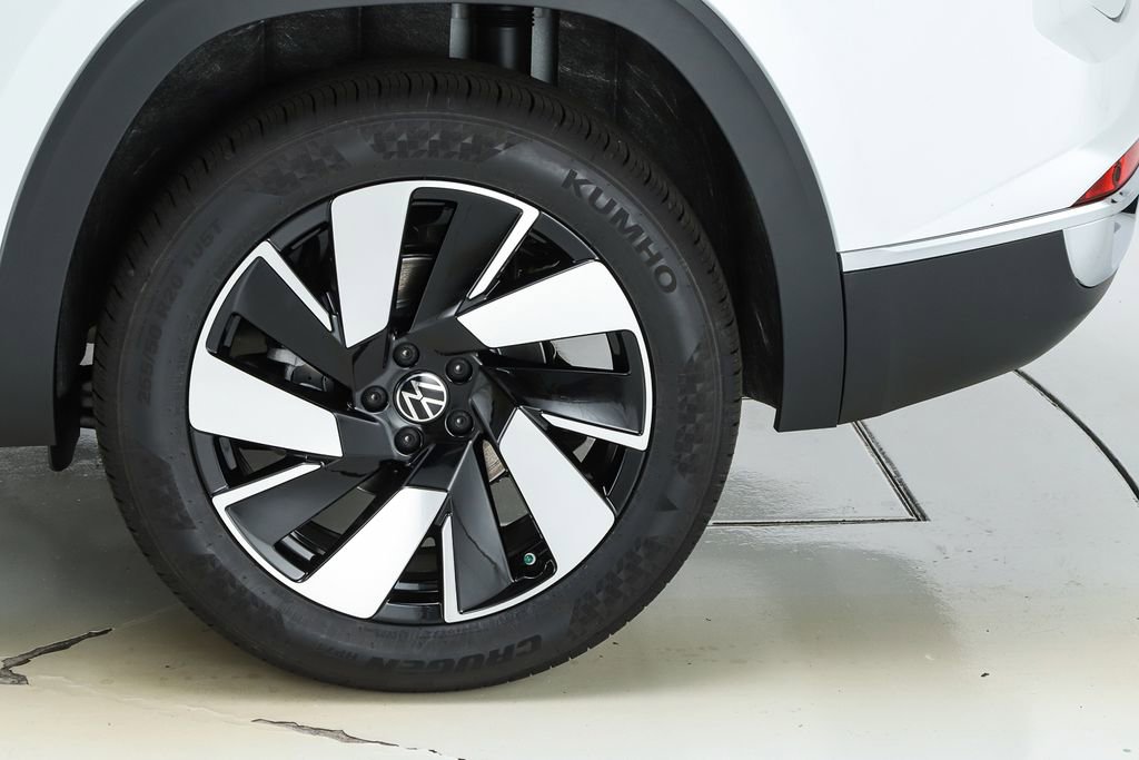 New 2026 Volkswagen Atlas Cross Sport SEL image 6