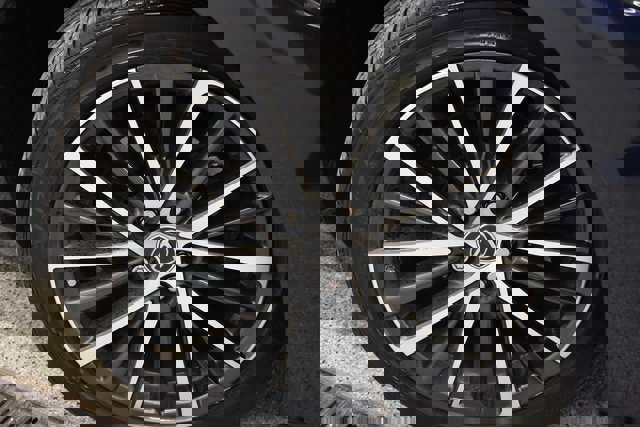 Used 2024 Lexus ES 350 image 14