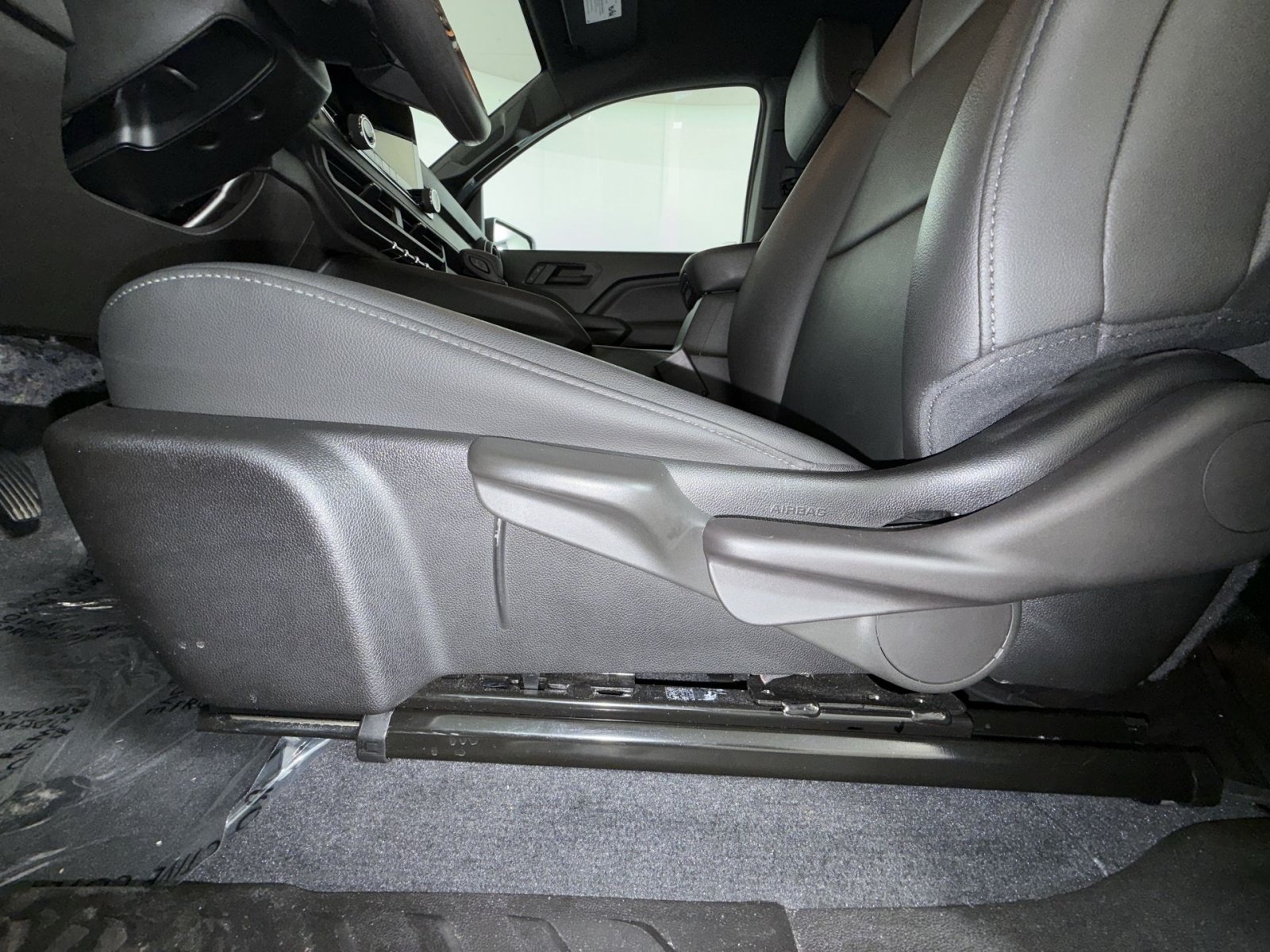 Used 2023 Chevrolet Colorado Trail Boss w/ LPO, Dark Essentials Package AWD/4WD image 14