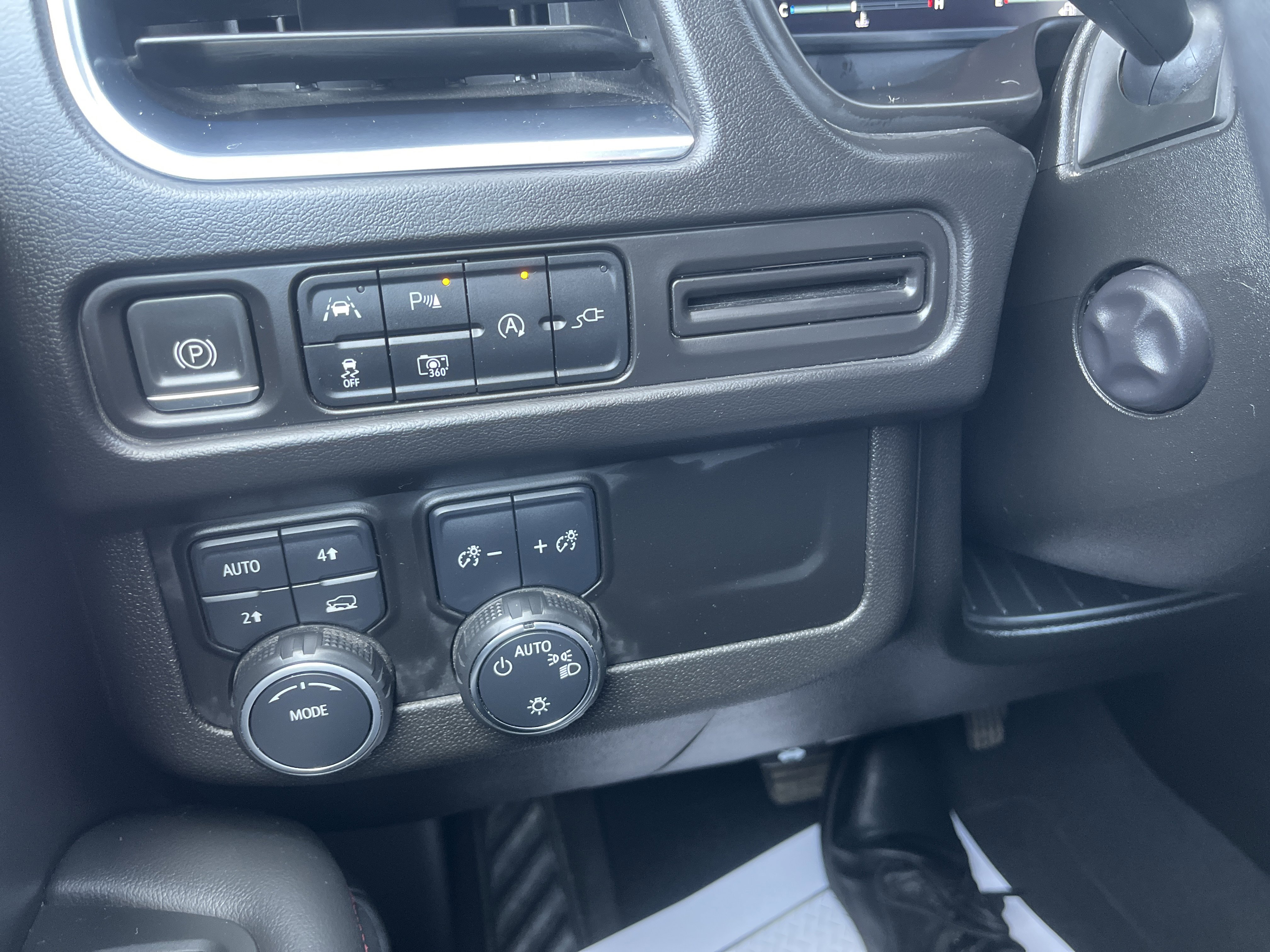 Used 2022 Chevrolet Tahoe RST w/ Luxury Package image 26