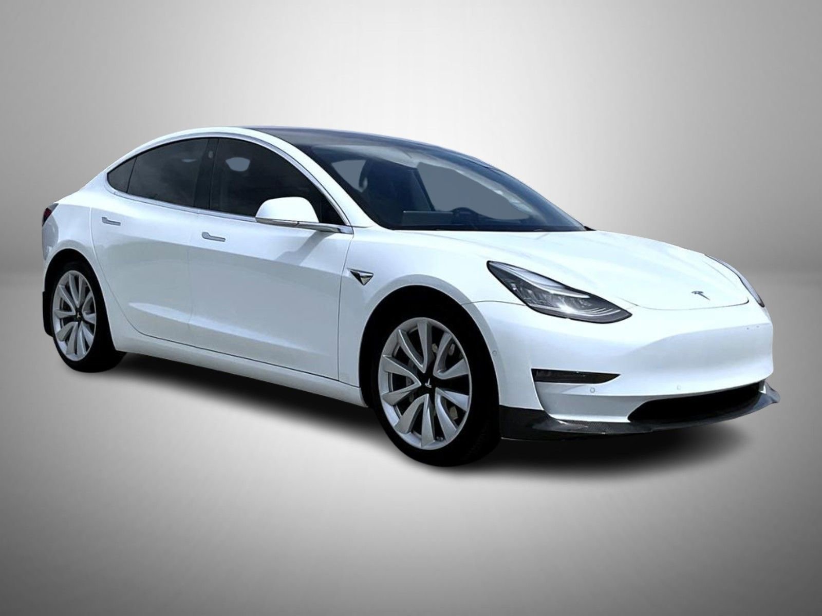Used 2018 Tesla Model 3 Performance image 3