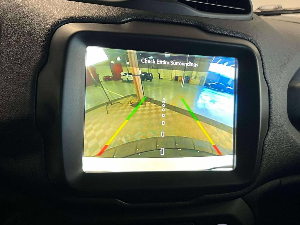 Used 2022 Jeep Renegade Altitude AWD/4WD image 28