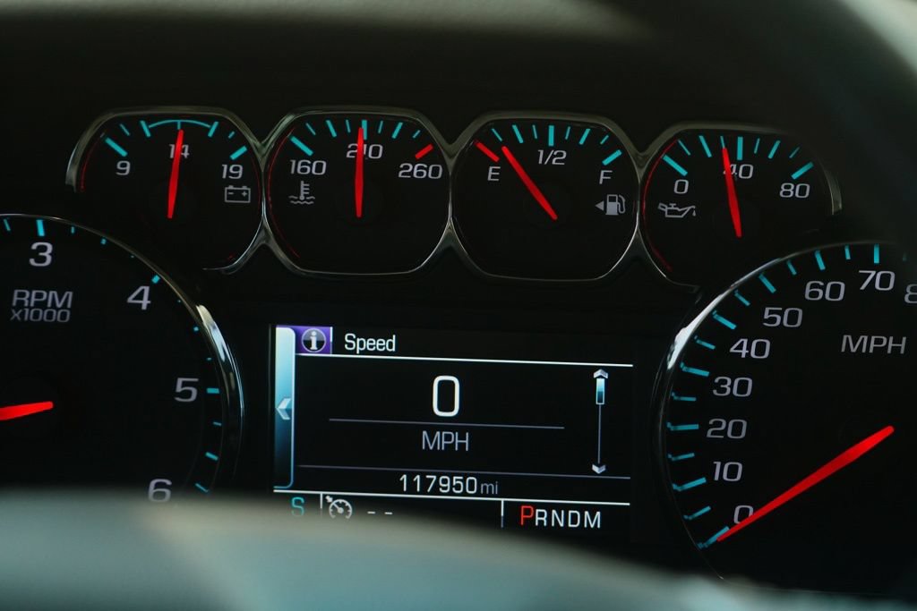 Used 2015 Chevrolet Tahoe LTZ AWD/4WD image 9