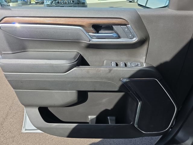 Used 2025 Chevrolet Silverado 1500 LT AWD/4WD image 17