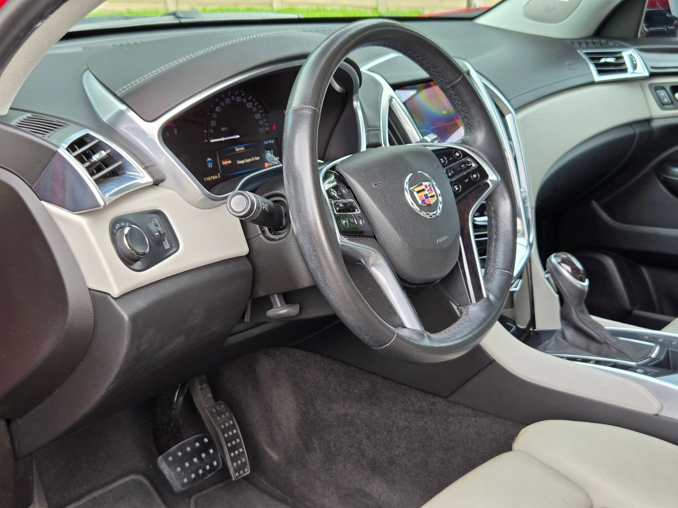 Used 2014 Cadillac SRX Luxury w/ Driver Awareness Package FWD image 12