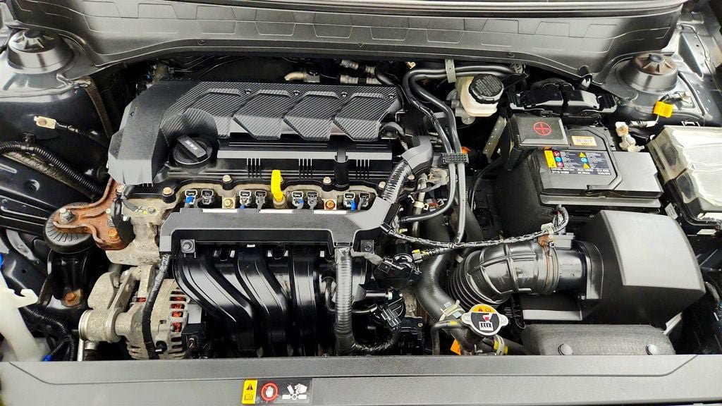 Used 2023 Hyundai Venue FWD image 26
