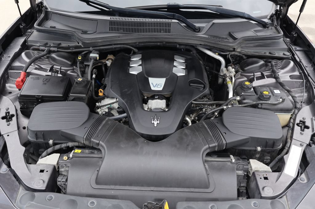 Used 2017 Maserati Ghibli RWD image 13