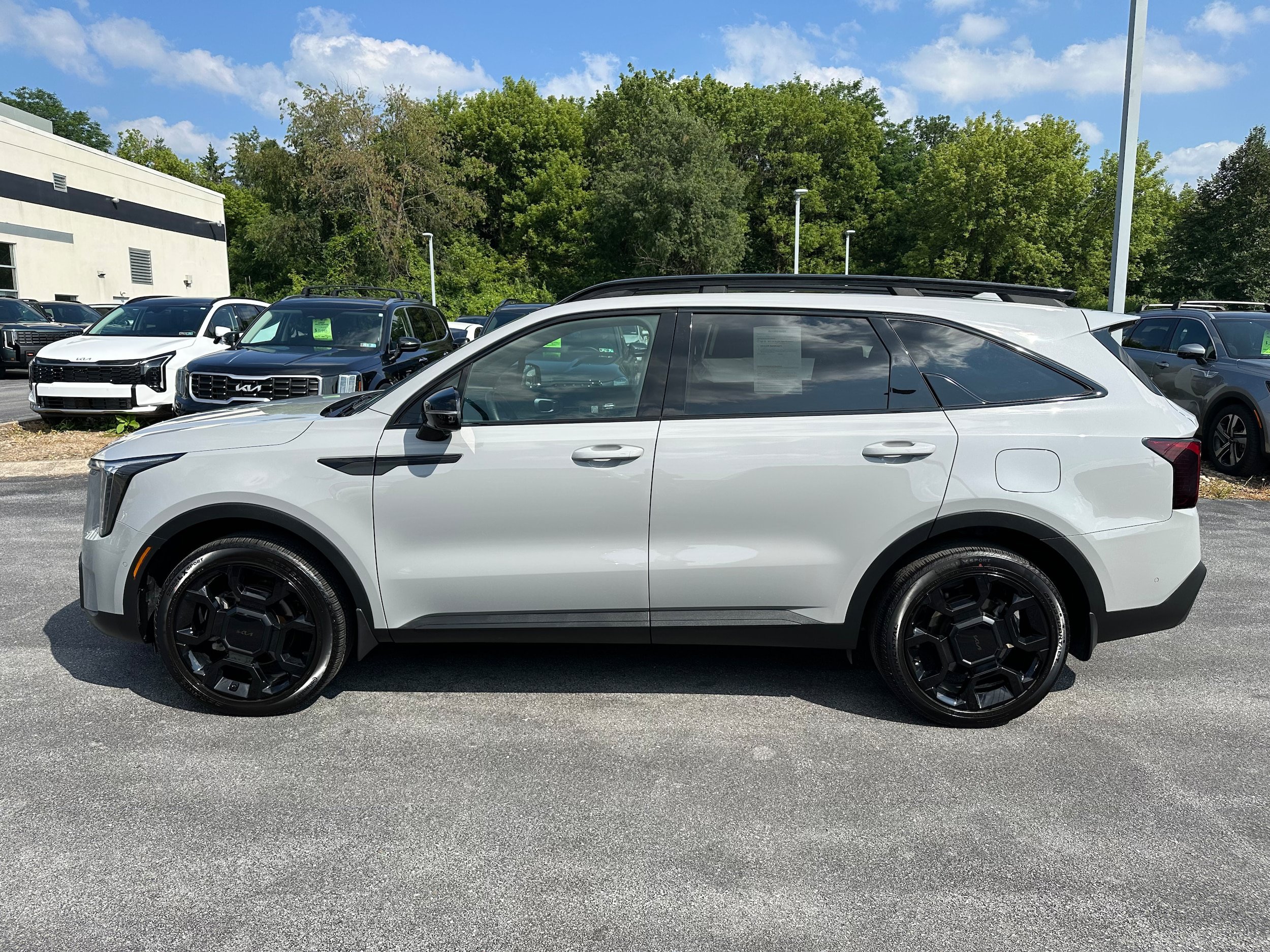 Used 2025 Kia Sorento SX Prestige AWD/4WD image 8