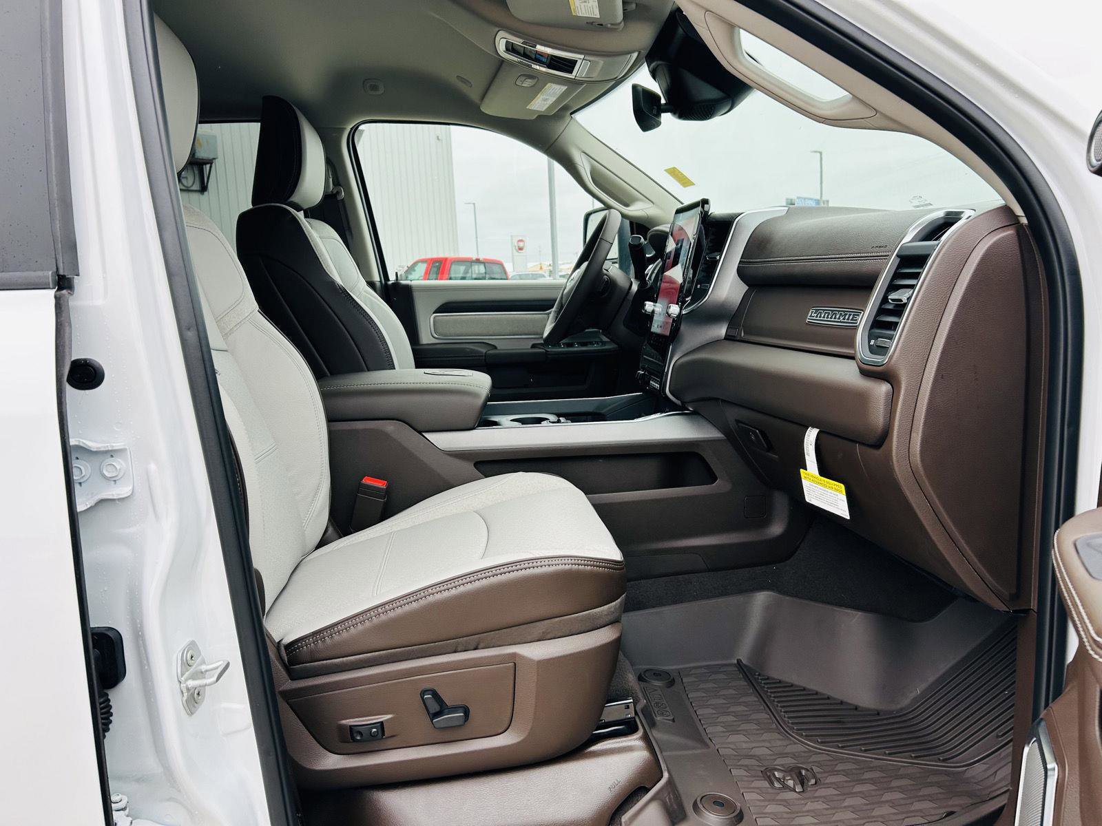 New 2026 RAM 3500 Laramie image 34