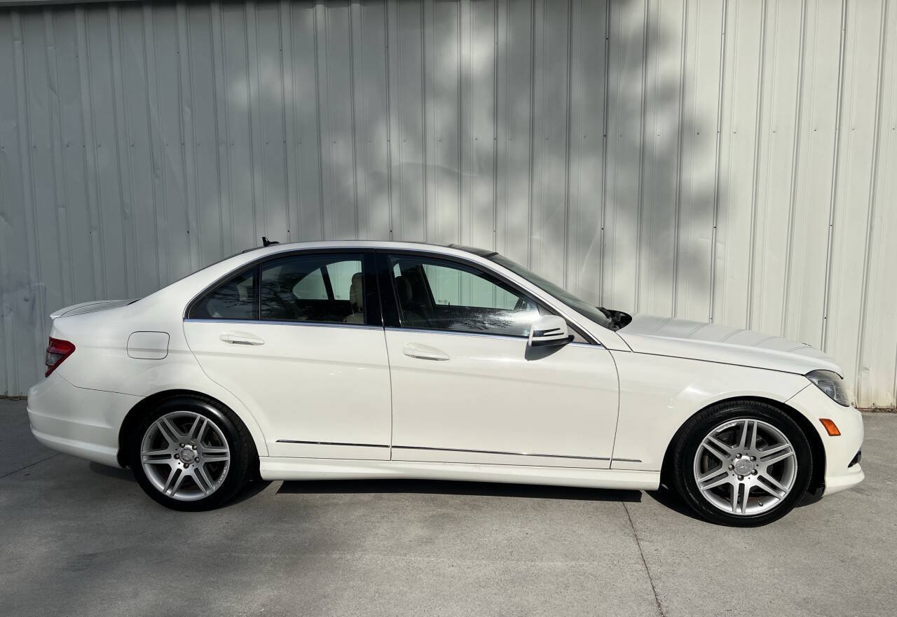 Used 2010 Mercedes-Benz C 350 Sport image 2