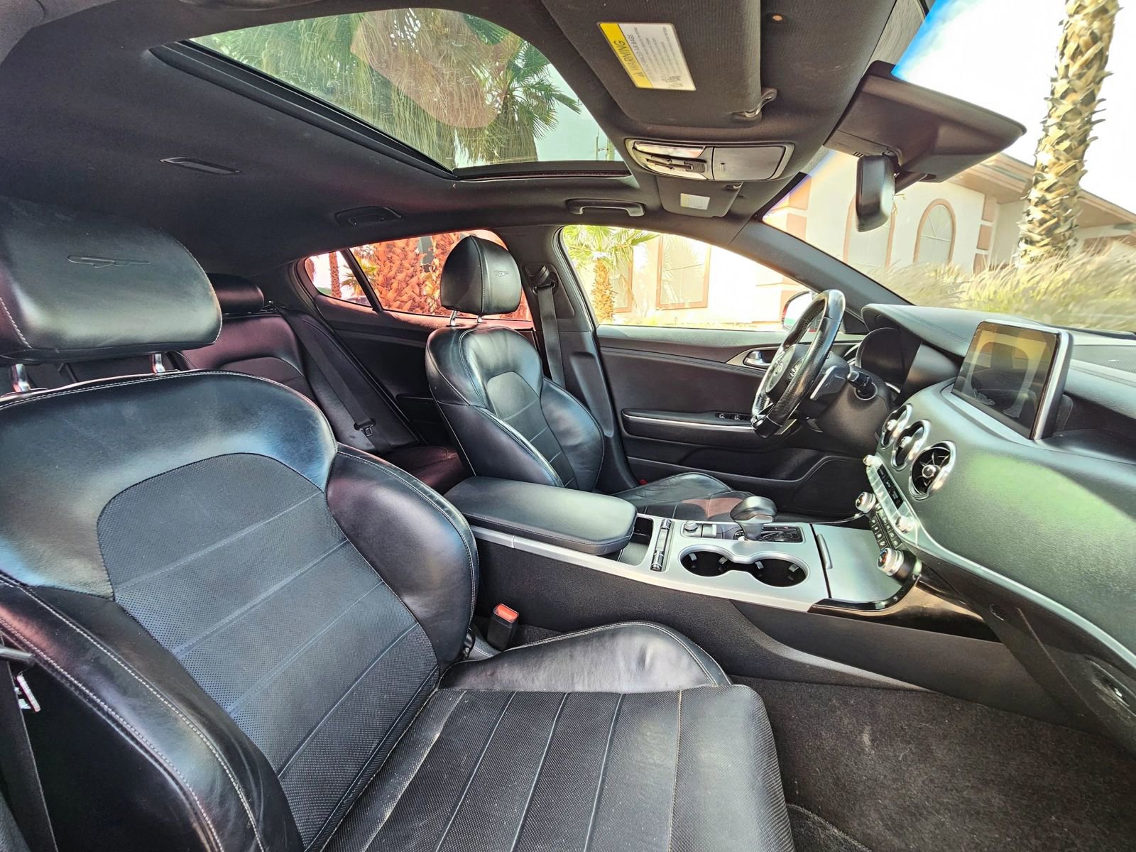 Used 2018 Kia Stinger GT2 image 17