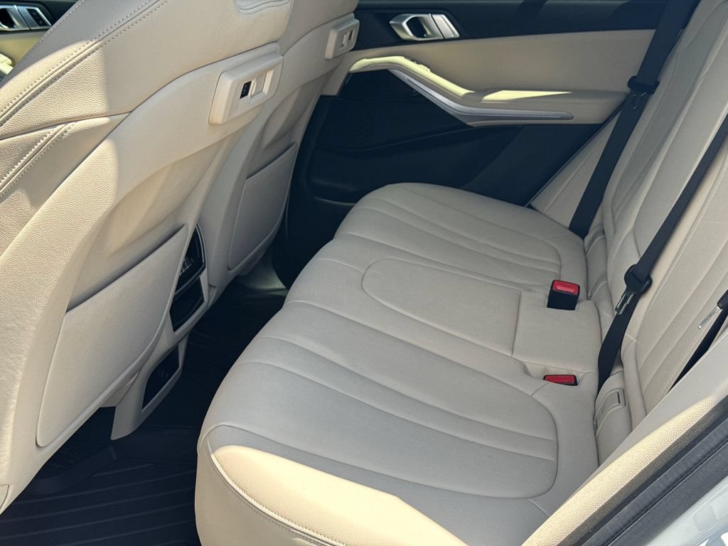 Used 2021 BMW X5 sDrive40i w/ Convenience Package RWD image 23