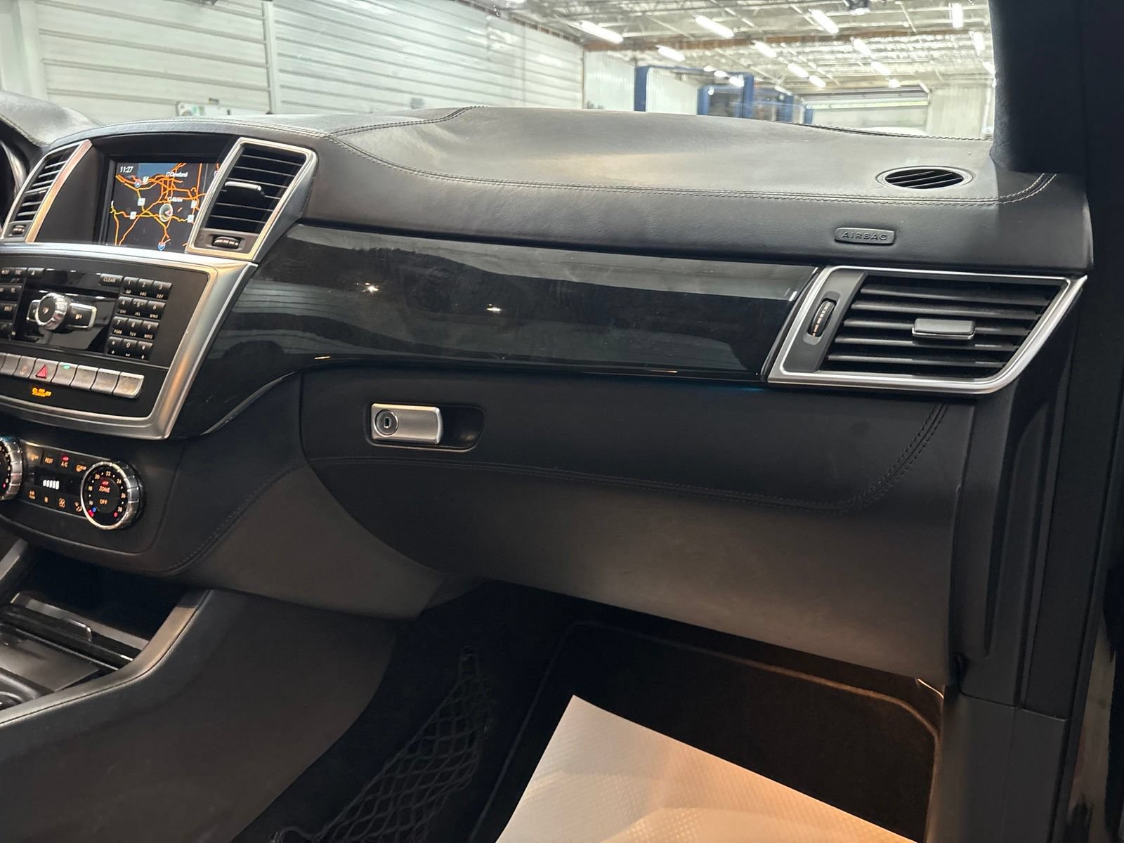 Used 2015 Mercedes-Benz ML 63 AMG 4MATIC image 27