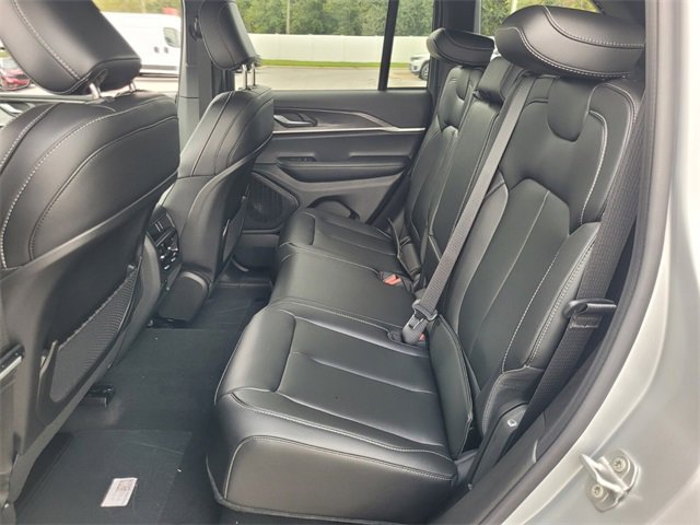 New 2025 Jeep Grand Cherokee Limited image 6