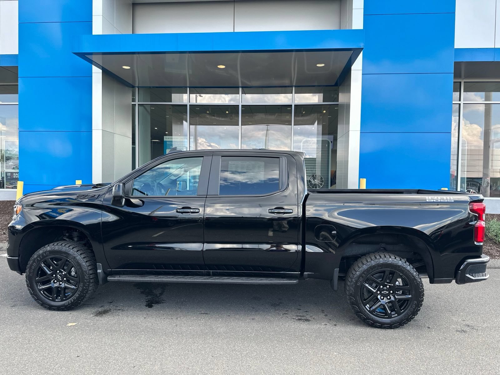 New 2026 Chevrolet Silverado 1500 LT Trail Boss w/ LT Trail Boss Premium Package AWD/4WD image 9