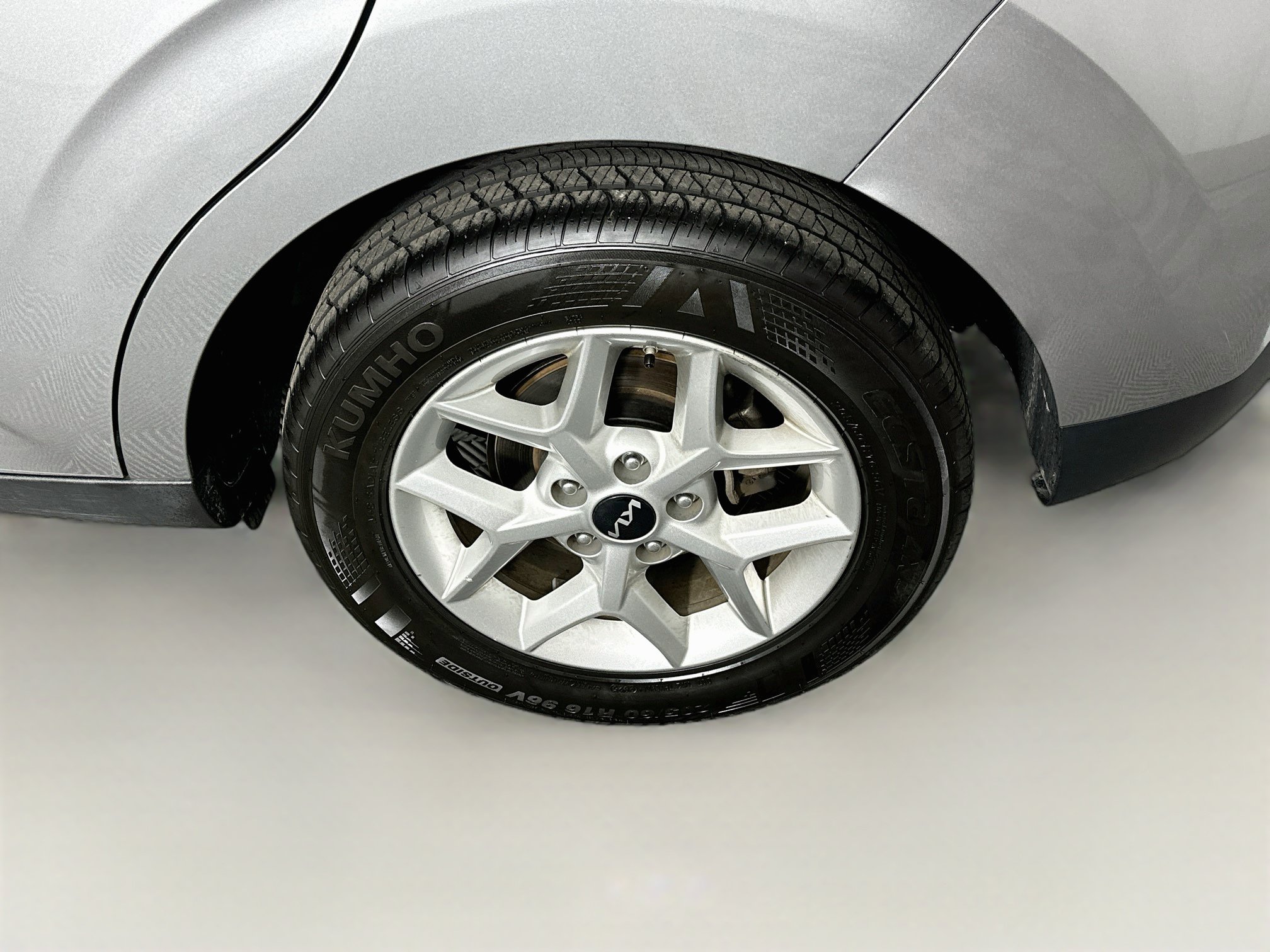 Used 2025 Kia Soul LX w/ LX Technology Package FWD image 11