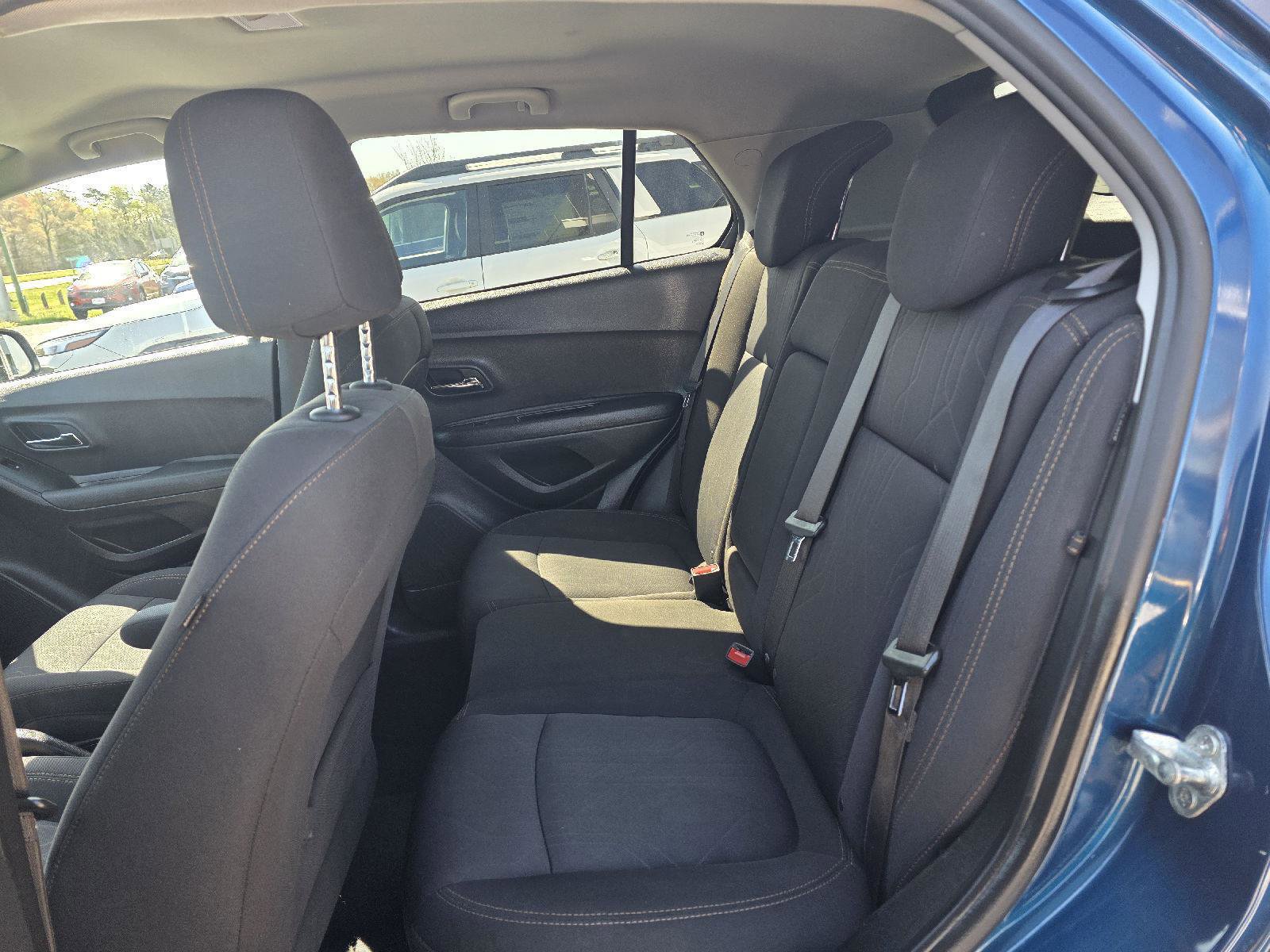 Used 2020 Chevrolet Trax LT FWD image 13