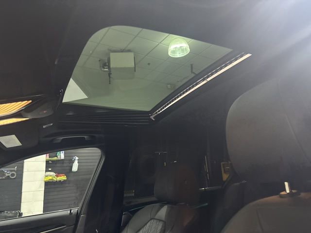 Used 2021 BMW 530i w/ Convenience Package image 29