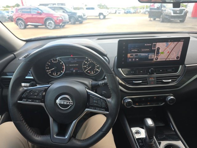 Used 2023 Nissan Altima 2.5 SR w/ SR Premium Package FWD image 19