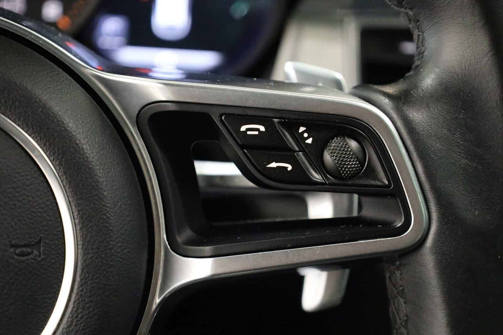 Used 2018 Porsche Macan image 28