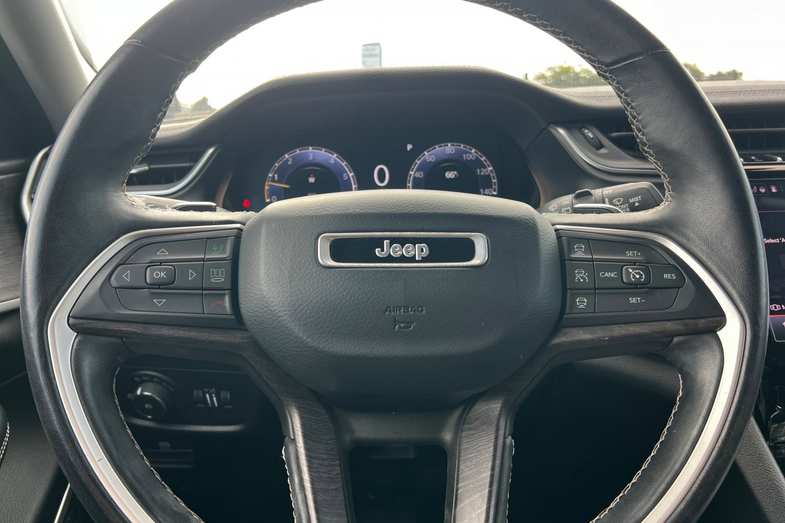 Used 2021 Jeep Grand Cherokee L Limited image 36