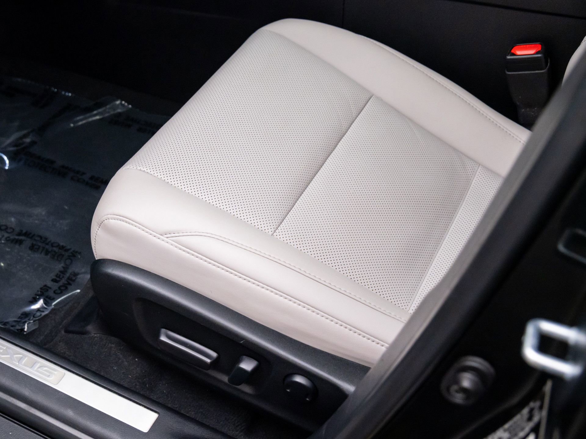 Used 2022 Lexus RX 450h AWD w/ Premium Package image 15