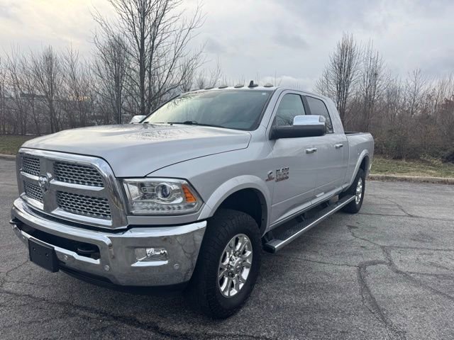 Used 2018 RAM 3500 Laramie image 2