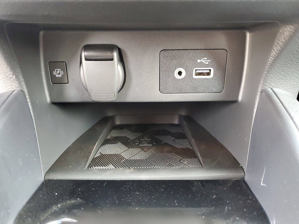 New 2025 Nissan Versa SV w/ Trunk Package FWD image 26
