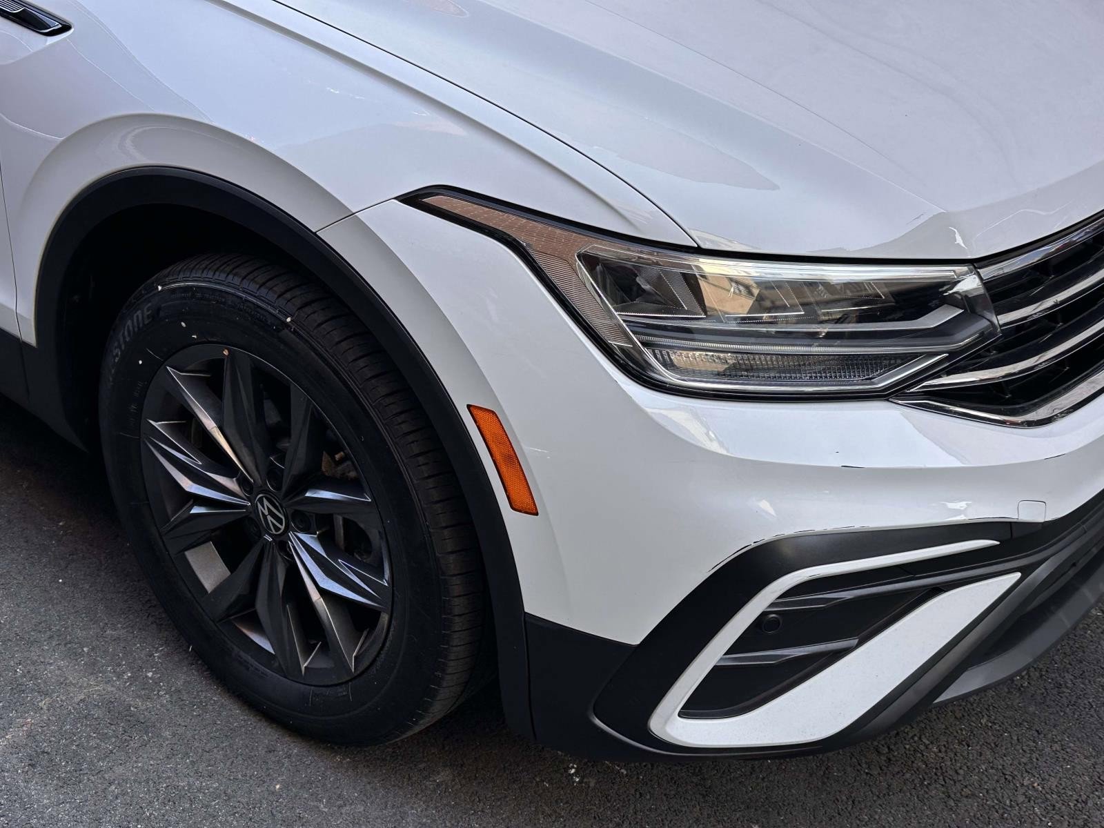 Used 2022 Volkswagen Tiguan SE w/ Panoramic Sunroof Package AWD/4WD image 8