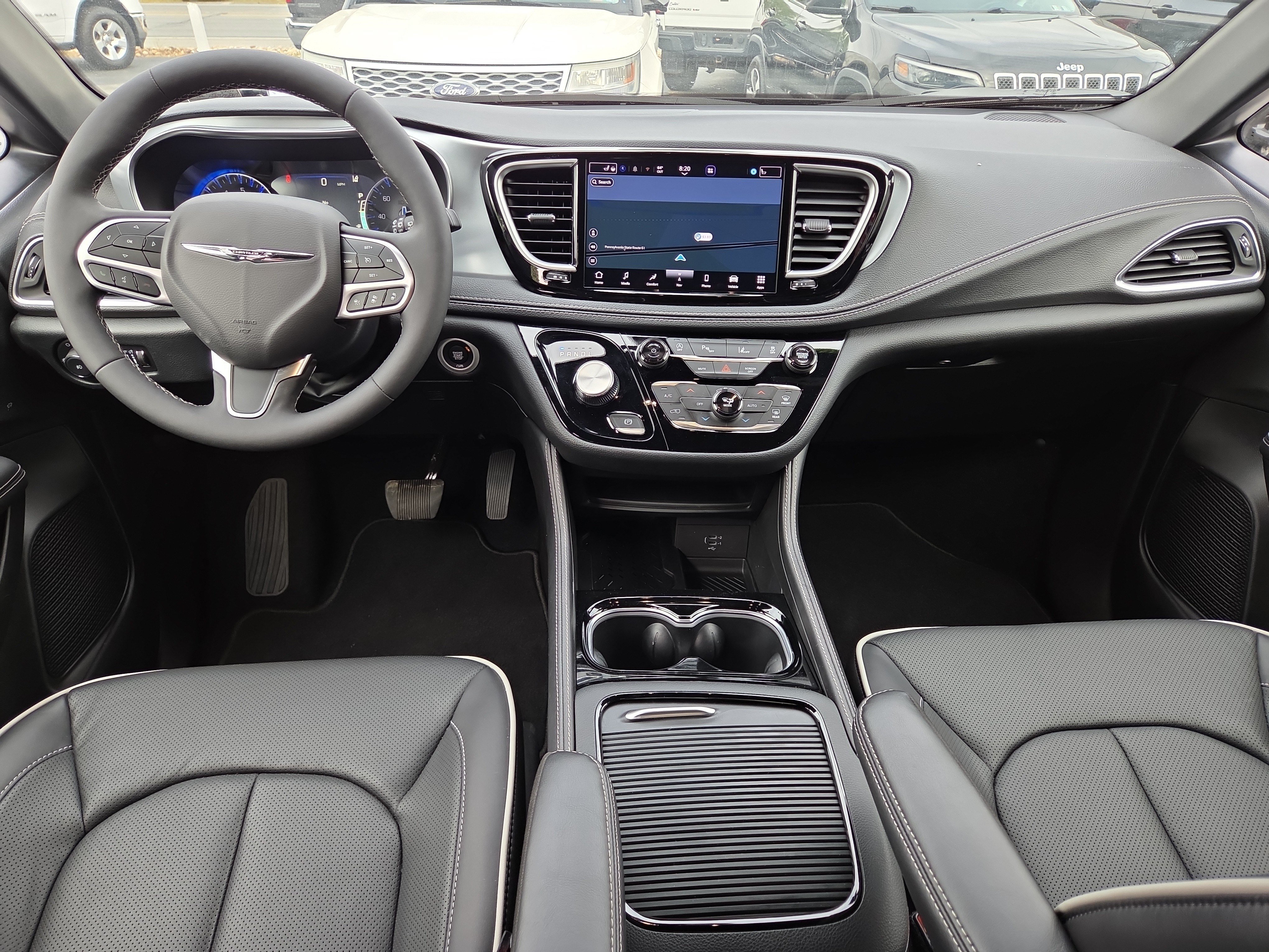Certified 2026 Chrysler Pacifica Limited FWD image 24