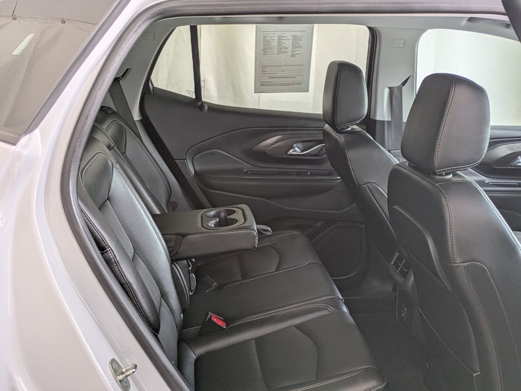 Used 2023 GMC Terrain SLT AWD/4WD image 10