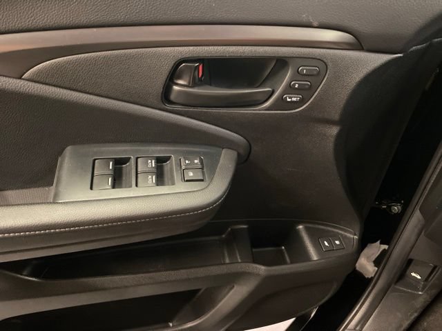 Used 2023 Honda Passport EX-L image 18