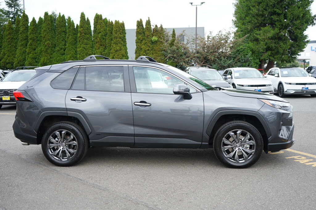 Used 2024 Toyota RAV4 Limited w/ Weather Package AWD/4WD image 4