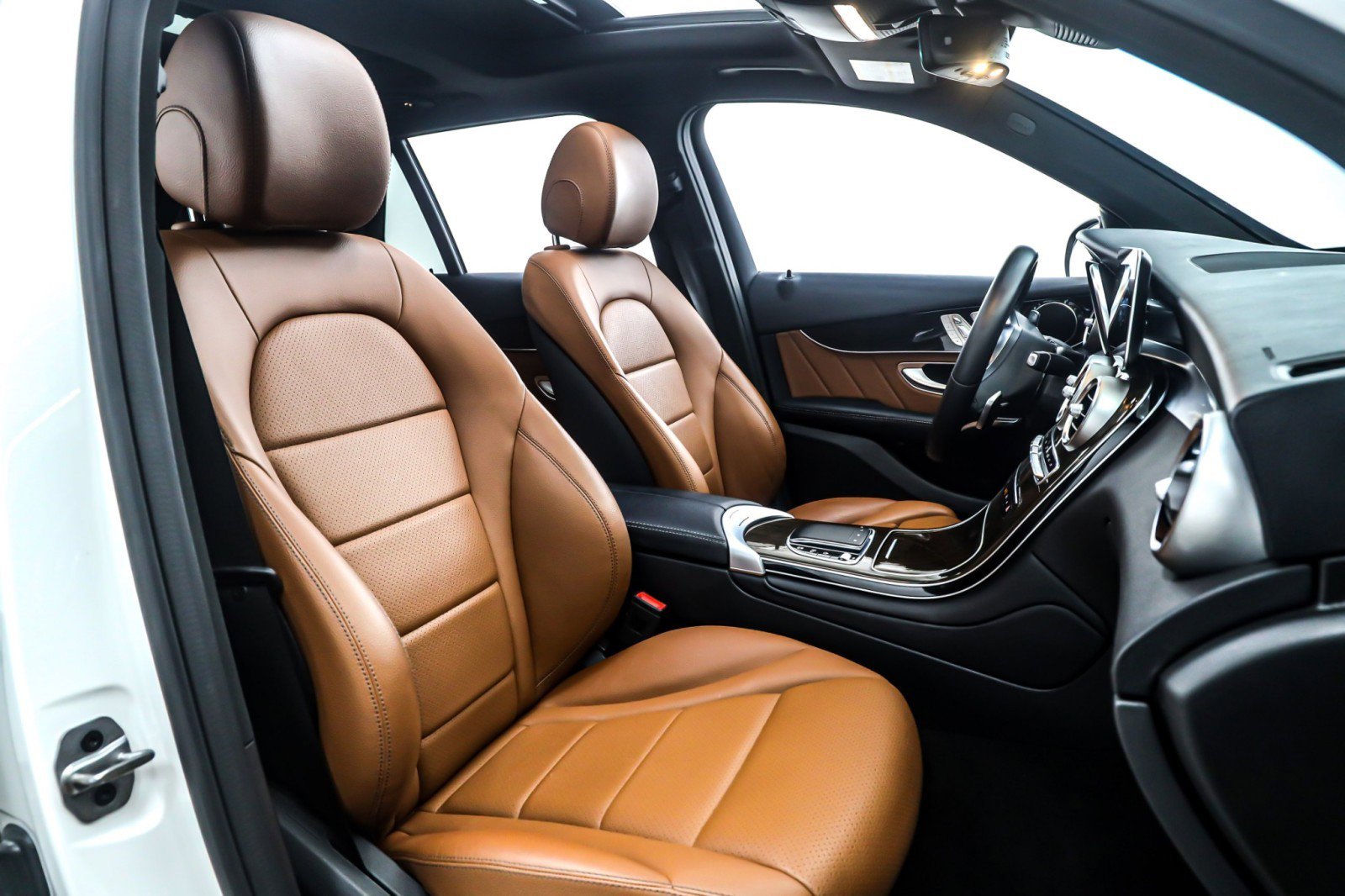 Used 2022 Mercedes-Benz GLC 300 image 7