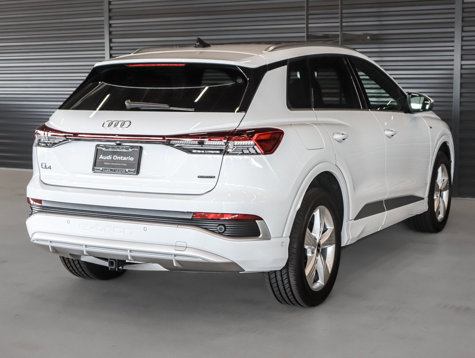 Used 2023 Audi Q4 e-tron Prestige AWD/4WD image 17
