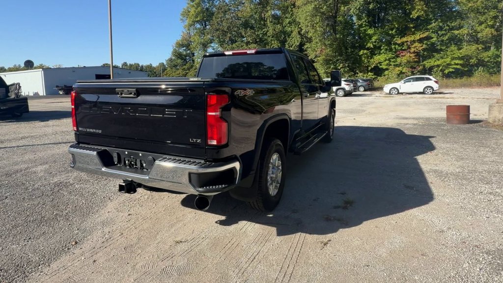 Used 2025 Chevrolet Silverado 2500 LTZ AWD/4WD image 8