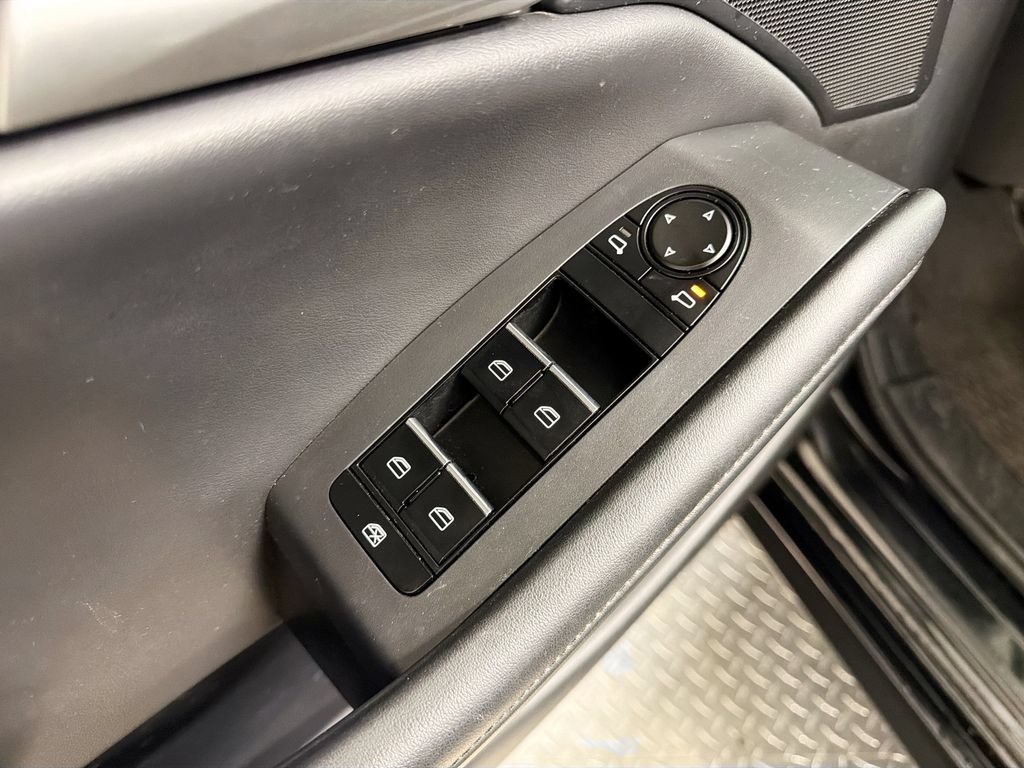 Used 2021 MAZDA MAZDA3 s AWD/4WD image 19