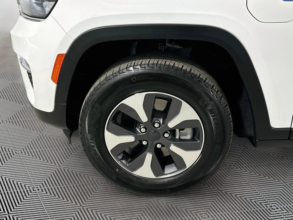 Used 2022 Jeep Grand Cherokee Limited 4xe AWD/4WD image 25