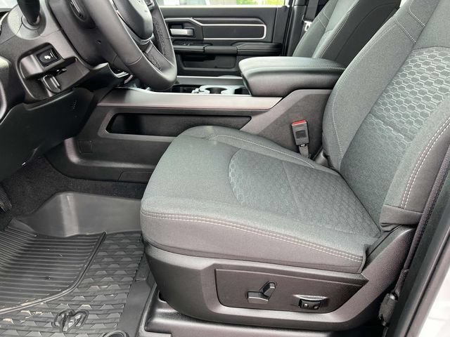 New 2025 RAM 2500 Big Horn AWD/4WD image 25