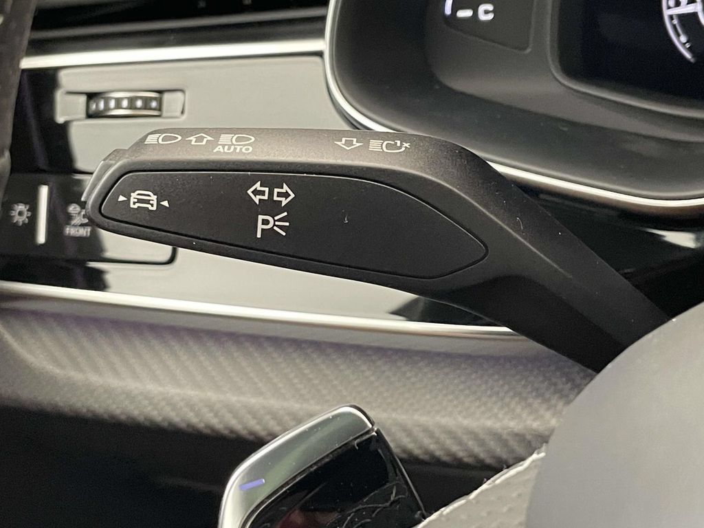 New 2027 Audi RS Q8 performance AWD/4WD image 40