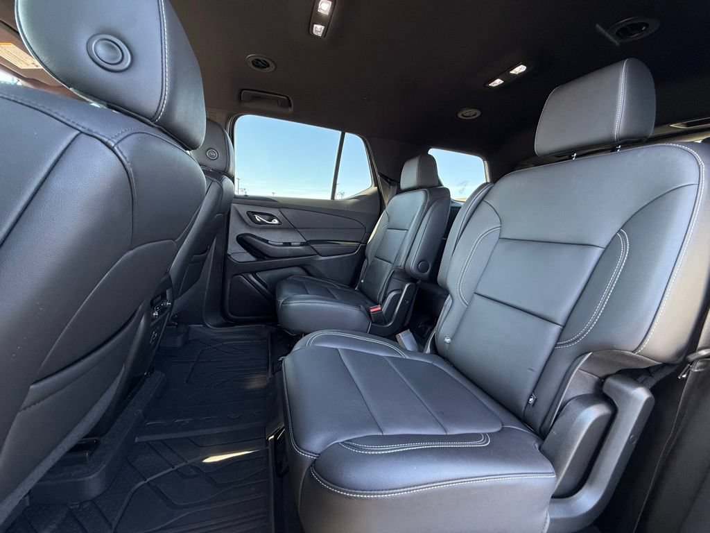Used 2024 Chevrolet Traverse LT w/ LPO, Floor Liner Package FWD image 24