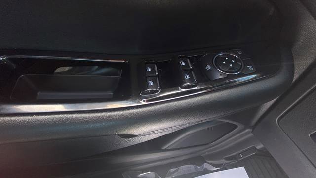 Used 2015 Ford Edge SEL w/ Equipment Group 201A AWD/4WD image 21