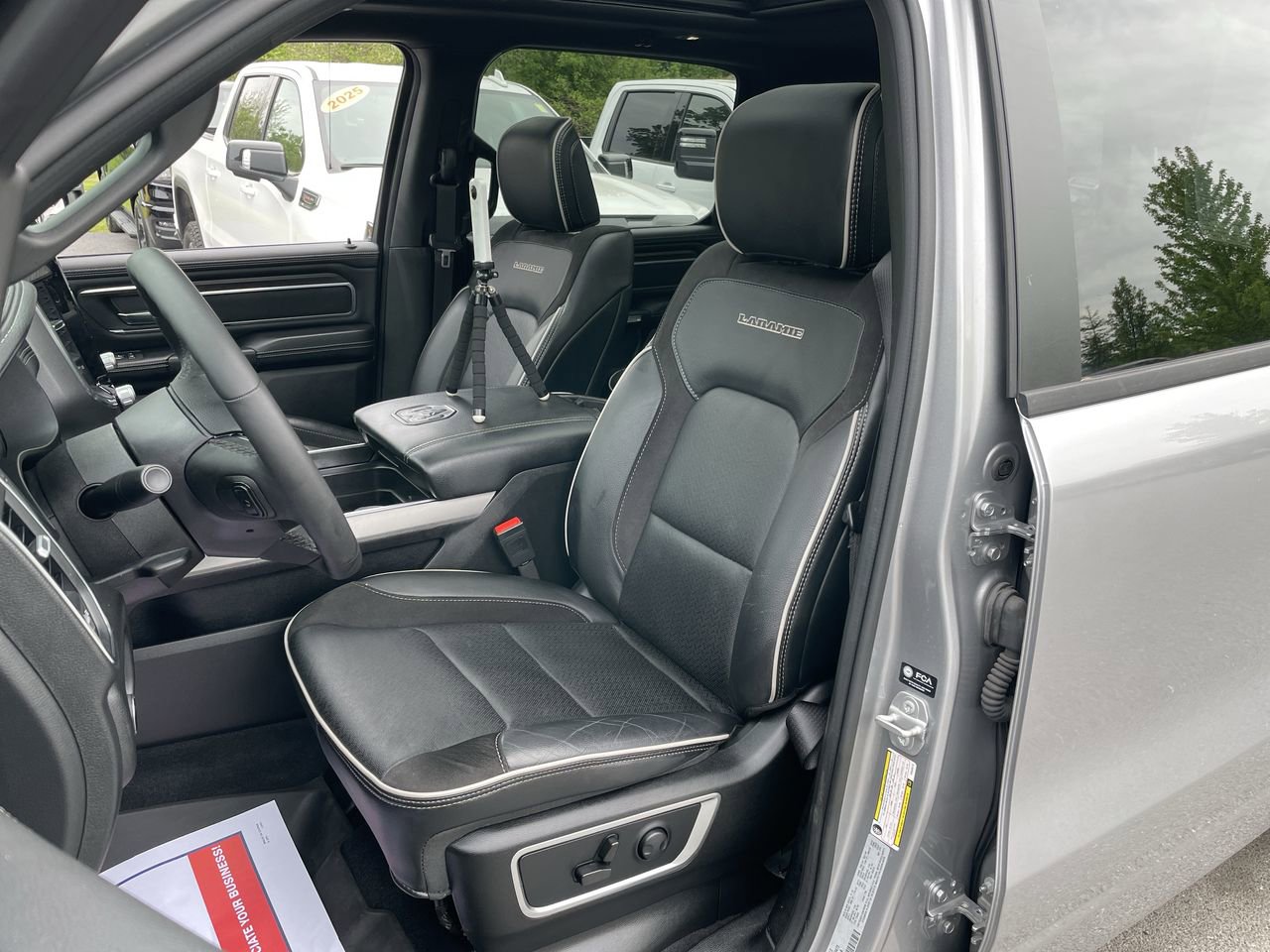 Used 2025 RAM 1500 Laramie w/ Night Edition AWD/4WD image 11