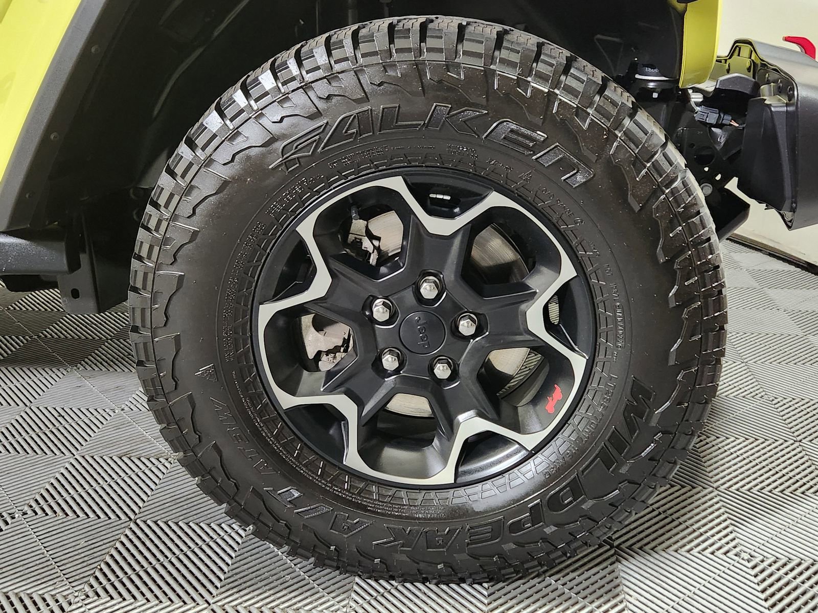 Used 2023 Jeep Gladiator Rubicon w/ Cold Weather Group image 12