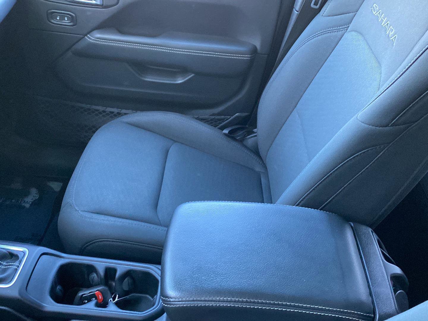 Used 2019 Jeep Wrangler Unlimited Sahara image 17