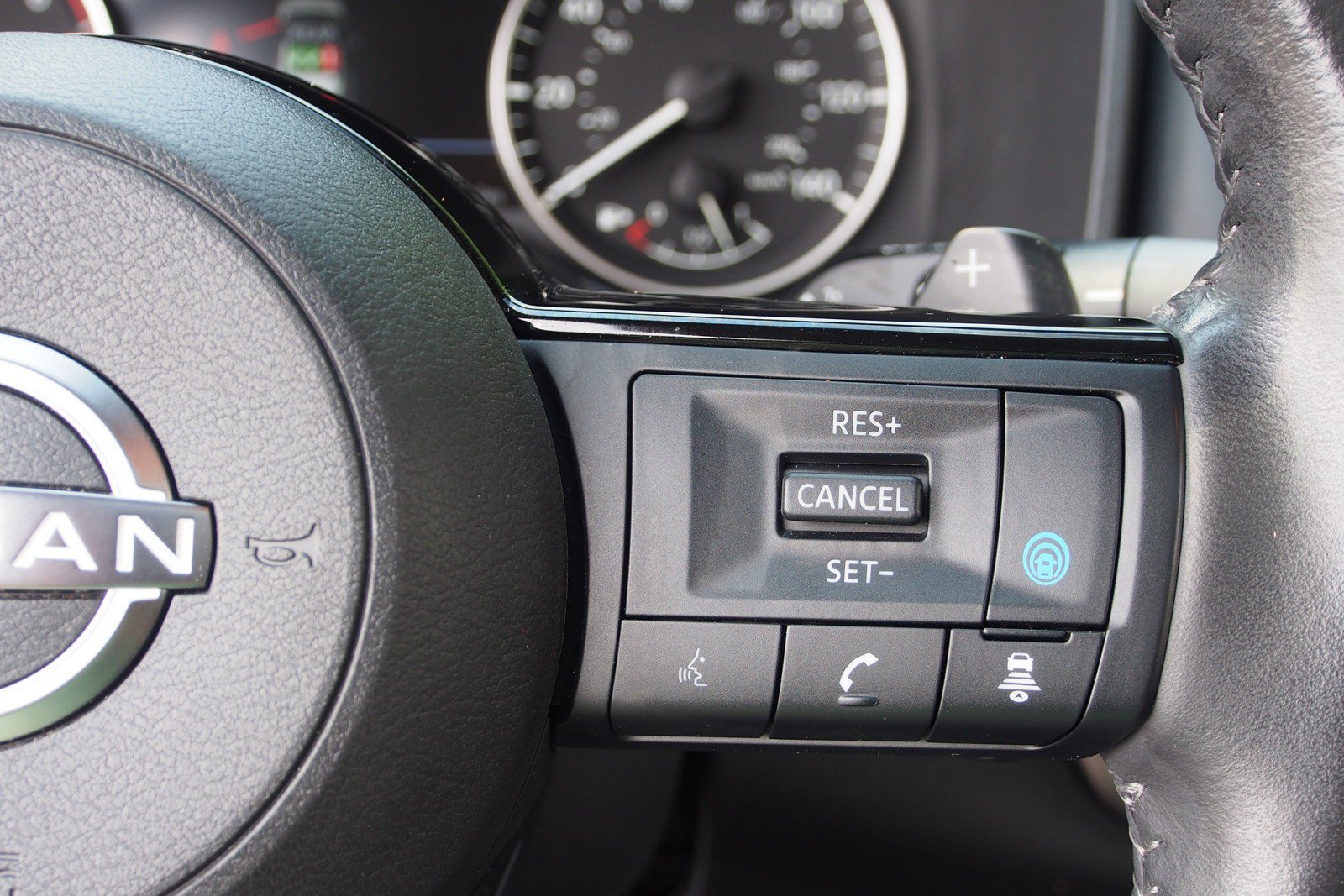Used 2023 Nissan Rogue SV w/ SV Premium B Package FWD image 25